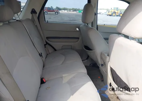 2008 Mercury Mariner V6 from USA, damaged, VIN 4M2CU81118KJ26143